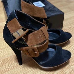 COLIN STUART COLOR BLOCK SUEDE CHOCOLATE, BLACK, CARAMEL COLOR HEELS!